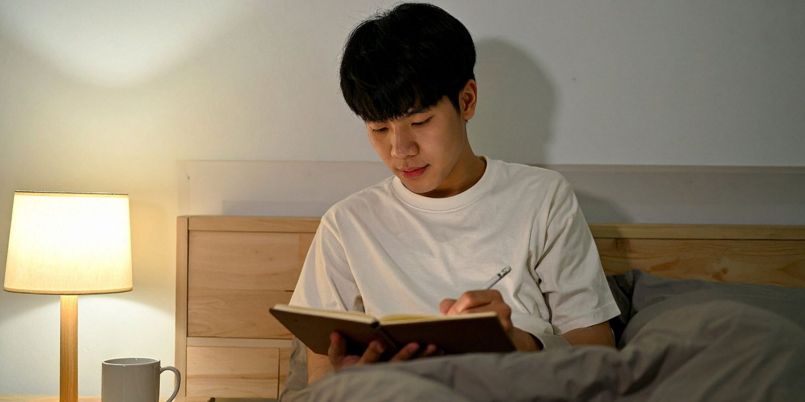 Essential Steps for a Restorative Men’s Nighttime Routine